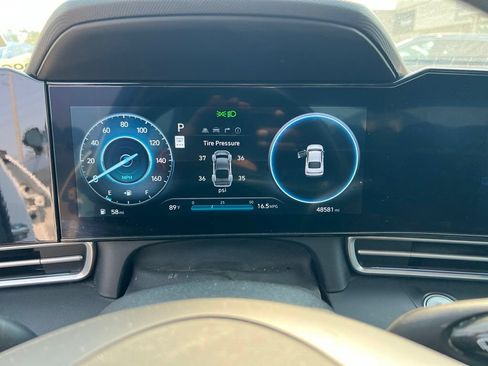 Certified 2025 Hyundai Elantra SEL FWD image 13