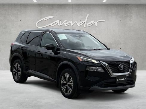 Used 2021 Nissan Rogue SV FWD image 2