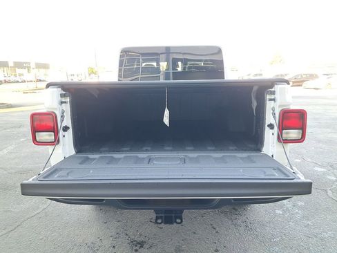 New 2026 Jeep Gladiator Sport image 28