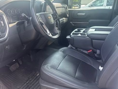 Used 2021 Chevrolet Silverado 2500 LTZ w/ Z71 Off-Road Package AWD/4WD image 16