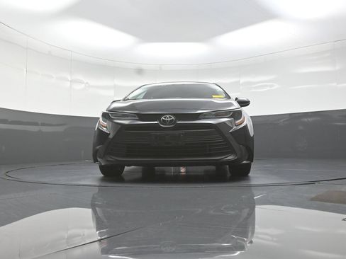Used 2023 Toyota Corolla LE FWD image 10