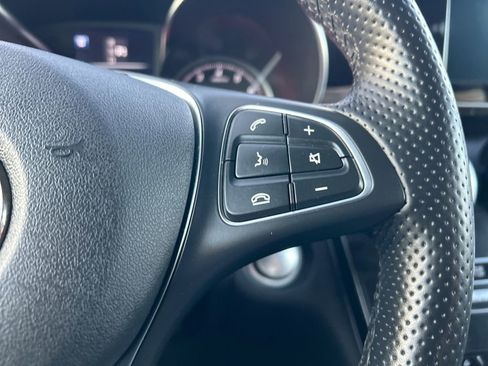 Used 2019 Mercedes-Benz GLC 300 4MATIC image 25
