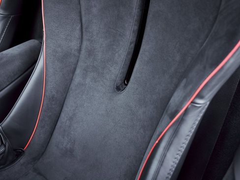 Used 2023 McLaren Artura image 48