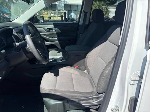 Used 2020 Chevrolet Traverse LS FWD image 9