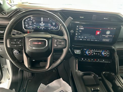 Used 2024 GMC Sierra 3500 AT4 w/ AT4 Premium Plus Package AWD/4WD image 17