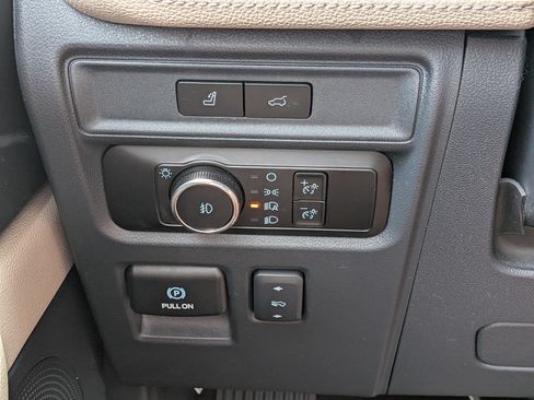 Used 2024 Ford Expedition Max Limited RWD image 24