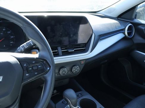 Certified 2024 Chevrolet Trax LS w/ LS Convenience Package image 14