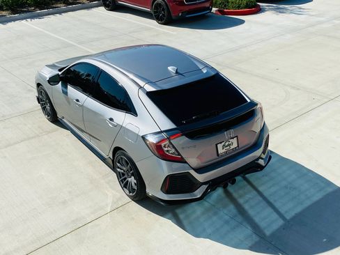 Used 2018 Honda Civic Sport image 7