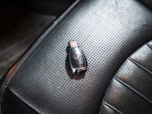 Used 2005 Mercedes-Benz E 55 AMG Sedan image 39