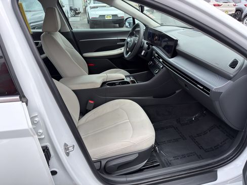 Used 2024 Hyundai Sonata SEL FWD image 10