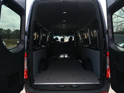 Used 2026 Mercedes-Benz Sprinter 2500 image 29