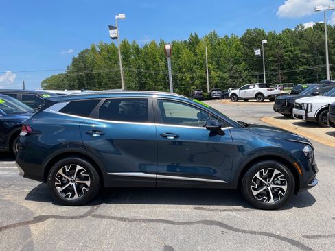 Certified 2023 Kia Sportage EX AWD/4WD image 2