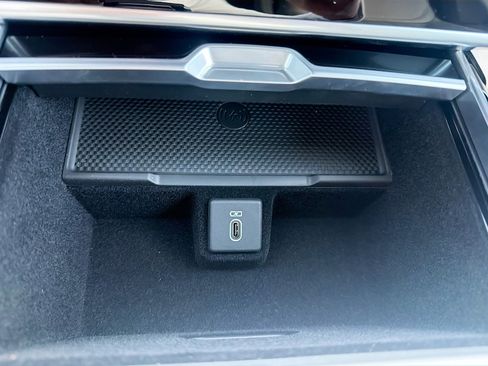 New 2026 Land Rover Range Rover Autobiography AWD/4WD image 30