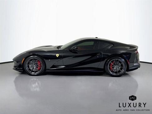 Used 2018 Ferrari 812 Superfast image 9