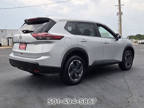 Used 2025 Nissan Rogue SV FWD image 5