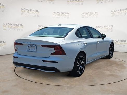Certified 2025 Volvo S60 B5 Core FWD image 5