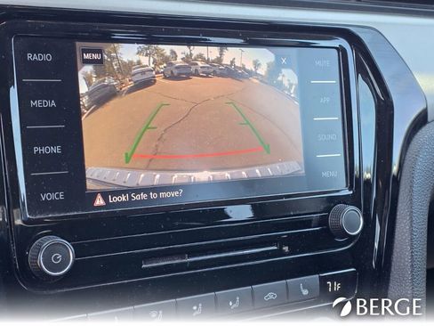 Used 2021 Volkswagen Passat 2.0T SE image 19