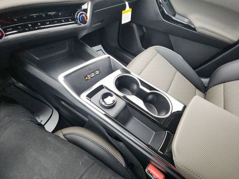 New 2026 Chevrolet Equinox LT w/ Convenience Package II image 21