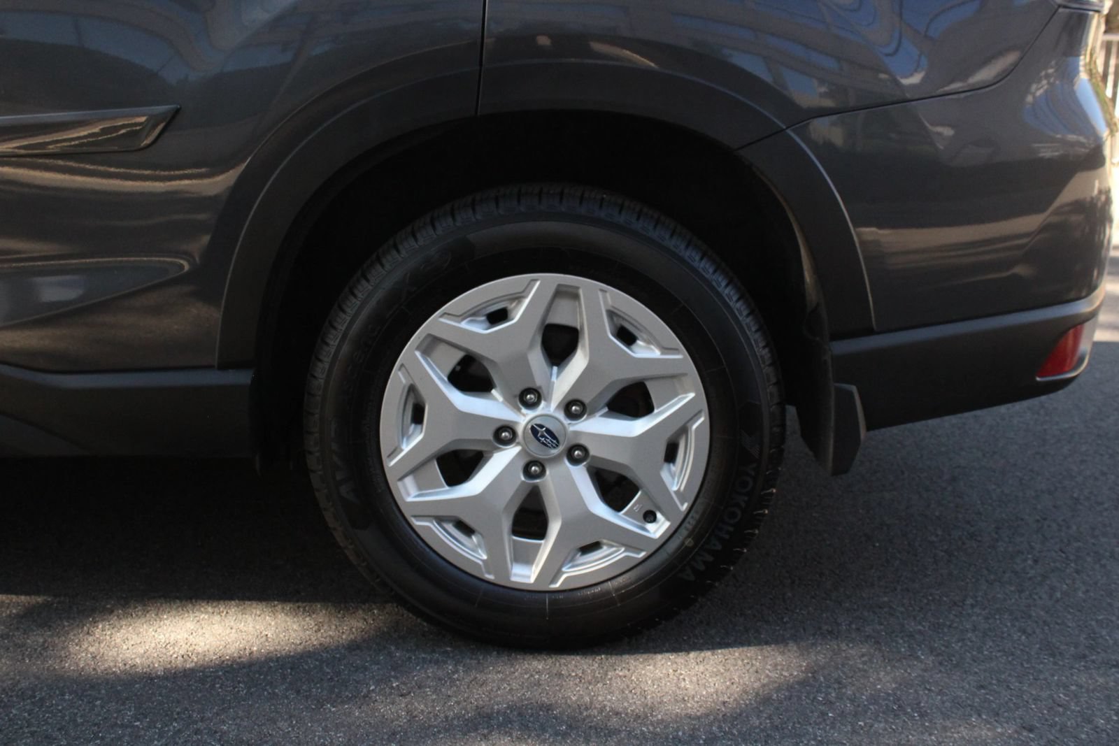 Used 2022 Subaru Forester AWD/4WD image 9