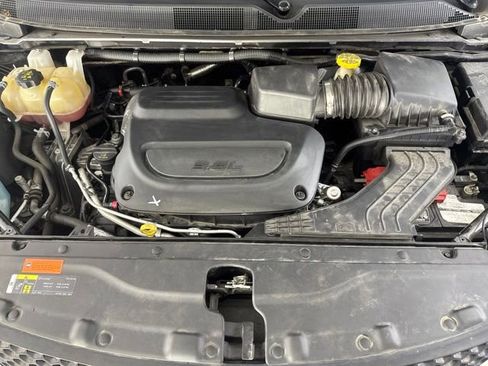 Used 2020 Chrysler Voyager Lxi FWD image 21