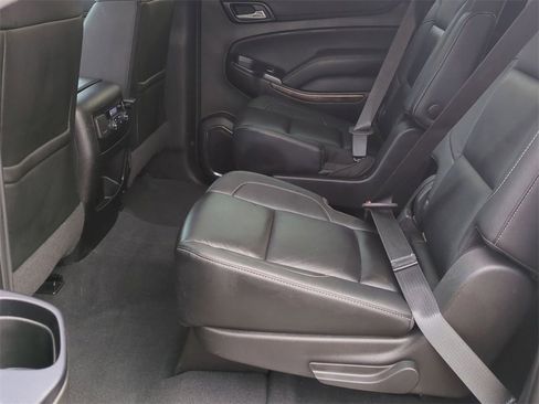 Certified 2019 Chevrolet Suburban LT w/ Luxury Package image 24