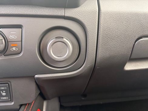 Used 2026 Nissan Frontier PRO-4X AWD/4WD image 20