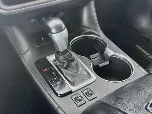 Used 2018 Toyota Highlander XLE AWD/4WD image 20