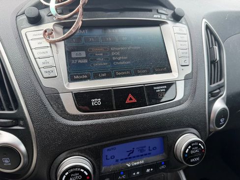 Used 2012 Hyundai Tucson Limited w/ Premium Pkg FWD image 8