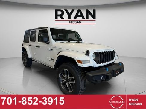 Used 2024 Jeep Wrangler Unlimited AWD/4WD image 1
