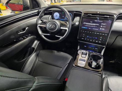 Used 2024 Hyundai Tucson Limited FWD image 19