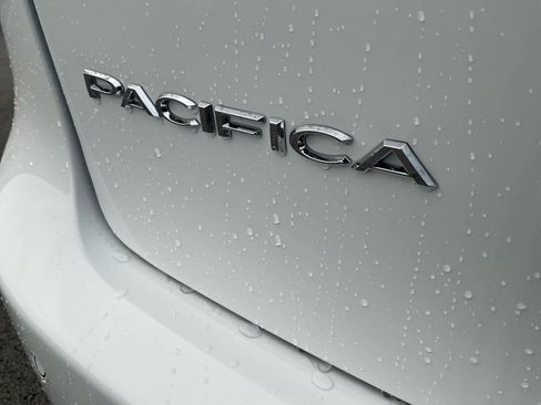 New 2026 Chrysler Pacifica Select FWD image 20