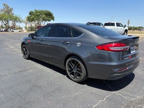 Used 2020 Ford Fusion SE w/ Equipment Group 151A FWD image 4