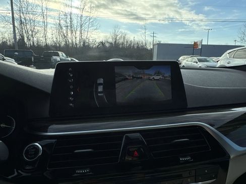 Used 2017 BMW 540i xDrive image 24