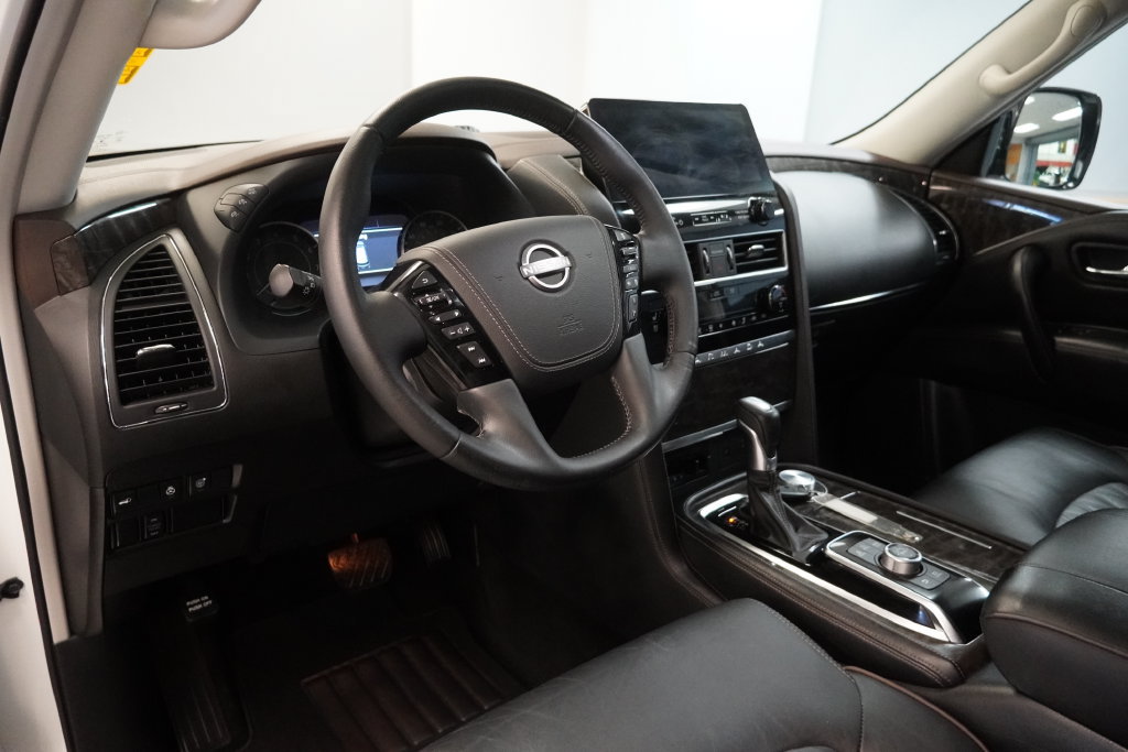 Used 2023 Nissan Armada Platinum w/ Captain's Chairs Package AWD/4WD image 5
