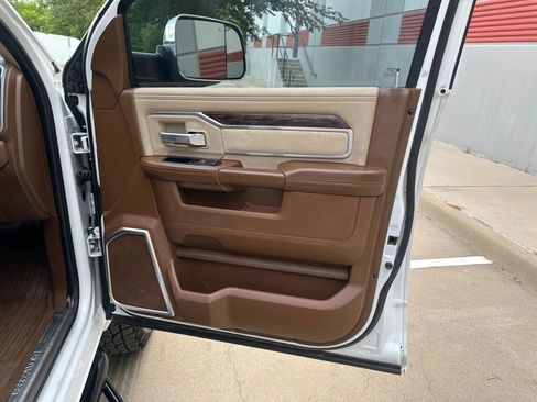Used 2020 RAM 2500 Laramie image 26