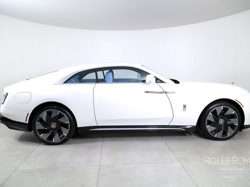 Used 2025 Rolls-Royce Spectre w/ Spectre Enhancement Package image 9