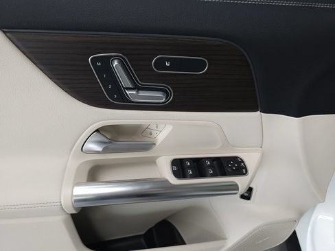 Certified 2026 Mercedes-Benz GLA 250 4MATIC image 6