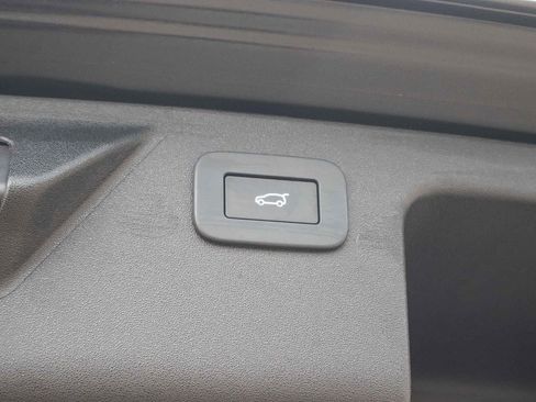 Used 2024 Land Rover Discovery Sport Dynamic SE image 29