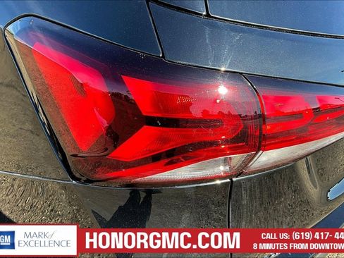 Used 2023 Chevrolet Equinox LT image 23