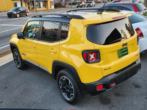 Used 2017 Jeep Renegade Trailhawk w/ Safety & Security Group AWD/4WD image 7
