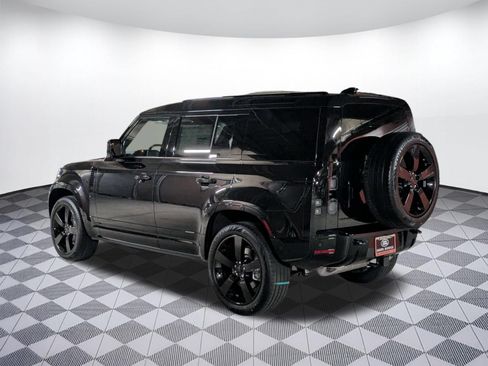 New 2026 Land Rover Defender 110 X-Dynamic SE AWD/4WD image 3