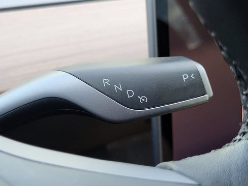 Used 2023 Tesla Model 3 Standard Range RWD image 18