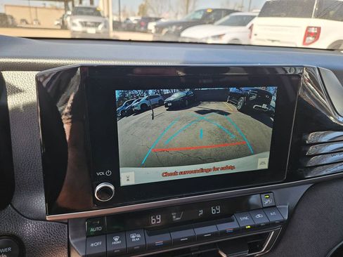 Used 2025 Toyota Camry LE image 22