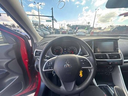 Used 2020 Mitsubishi Eclipse Cross ES FWD image 4