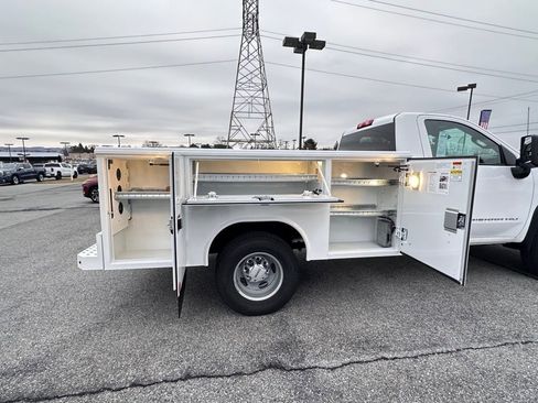 New 2025 GMC Sierra 3500 Pro w/ Convenience Package AWD/4WD image 29