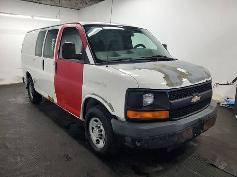 Used 2009 Chevrolet Express 2500 2500 3dr Cargo Van image 3