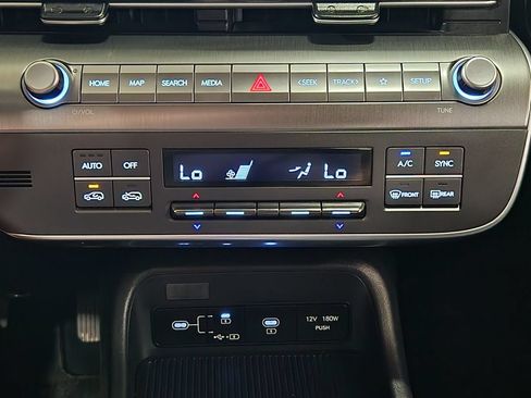 Used 2025 Hyundai Kona SEL FWD image 38