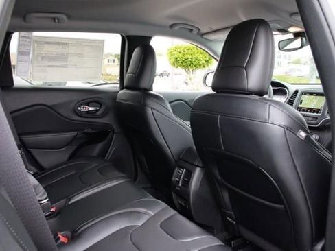 New 2023 Jeep Cherokee Altitude Lux image 21