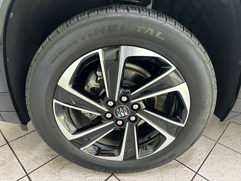 Certified 2025 Buick Enclave Sport Touring image 16