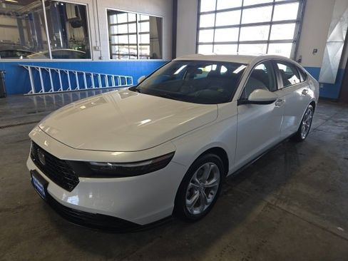 Used 2023 Honda Accord LX image 4